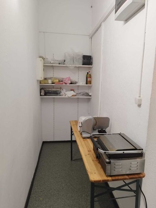 Locatie Fast Food. Afacere la cheie