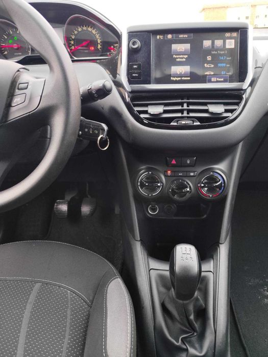 Peugeot 208...2014