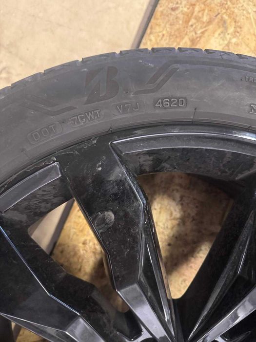 Jante Volkswagen Touareg R21 Originale Suzuka III BRIDGESTONE VARA