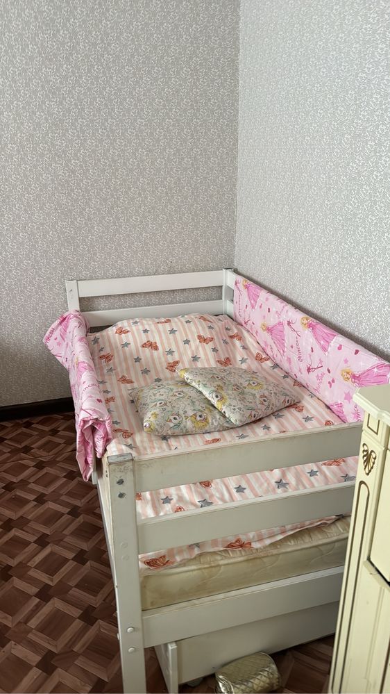 Продам детскую кровать с ортопед матрацом