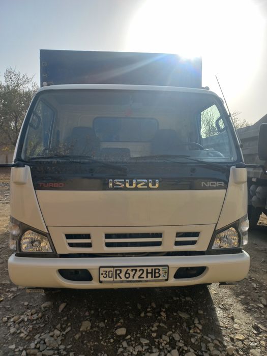 ISUZU yuk avtomabili sotiladi!!