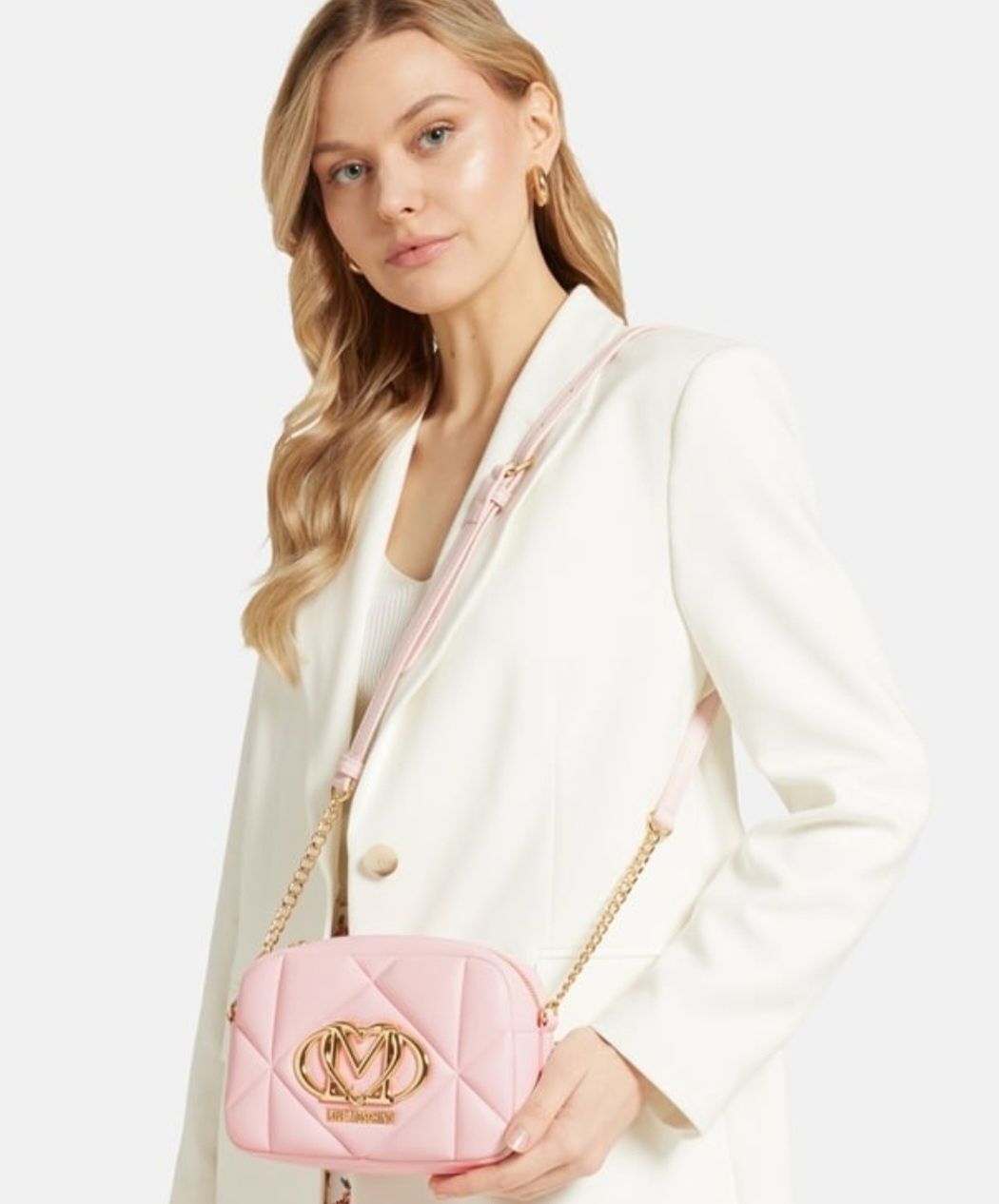 Moschino ест.кожа чисто нова чанта