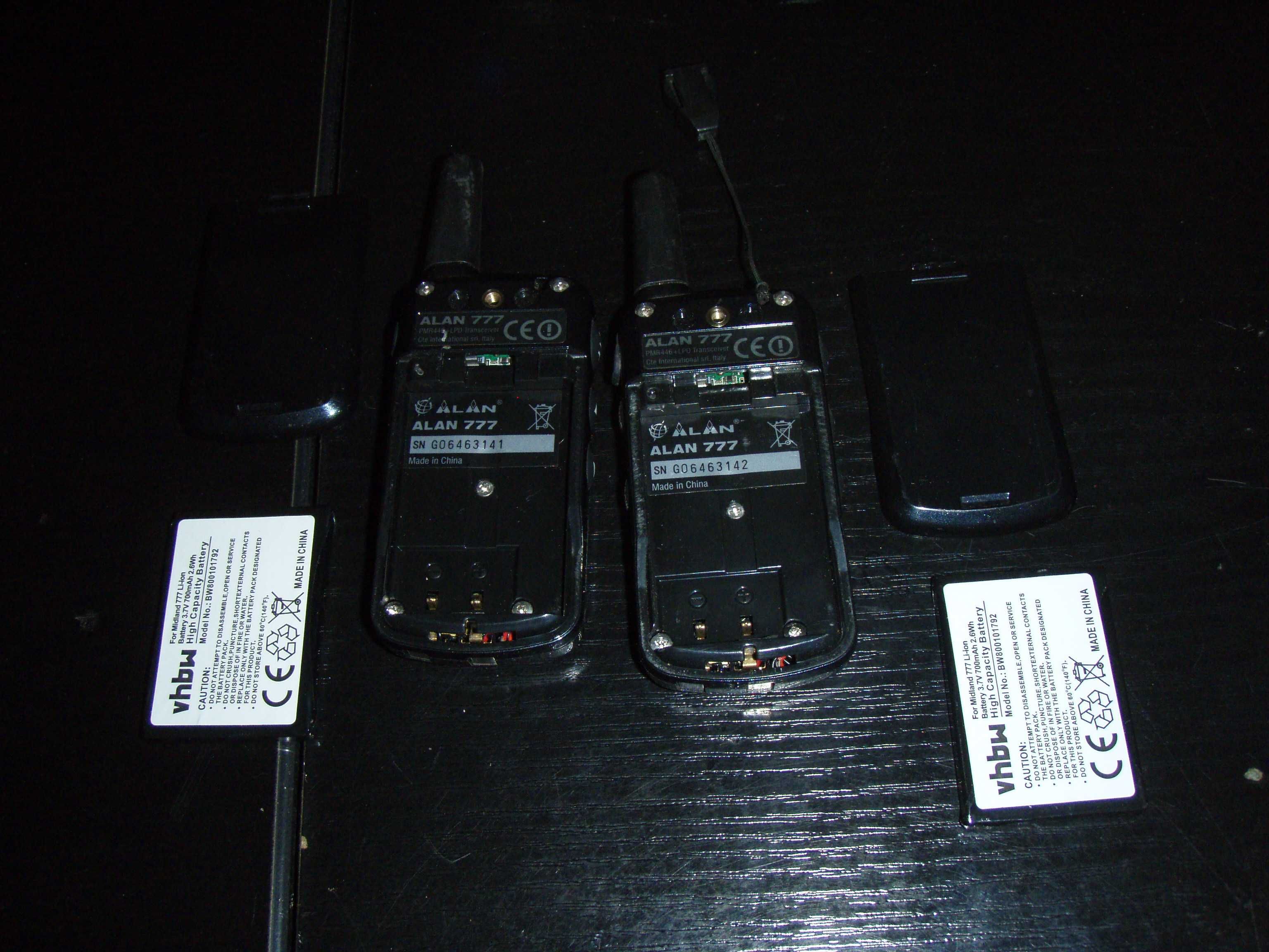 Set doua statii walkie talkie Midland ALAN 777 + dock si incarcator