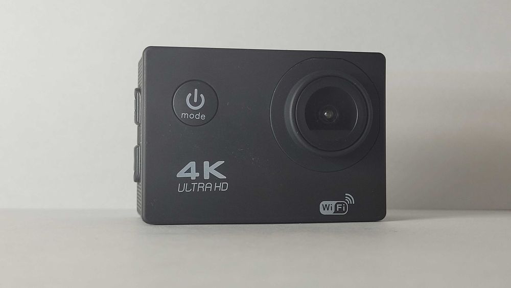 Экшен камера новая