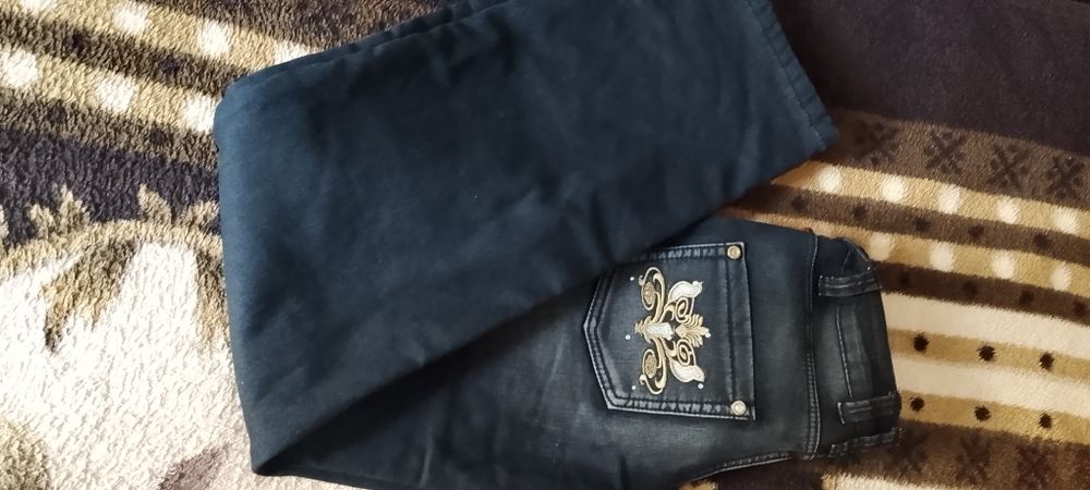 Джинсы с начесом продам