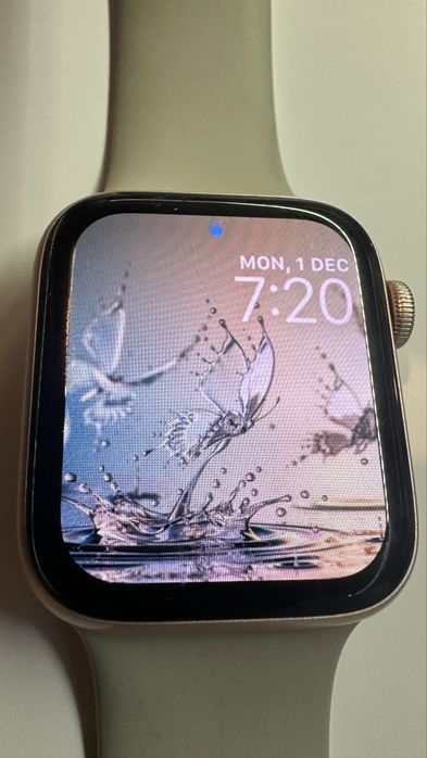 Продавам Apple Woch SE 1 - 44мм за части