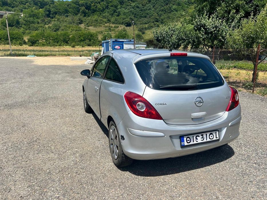 Opel corsa D 2011