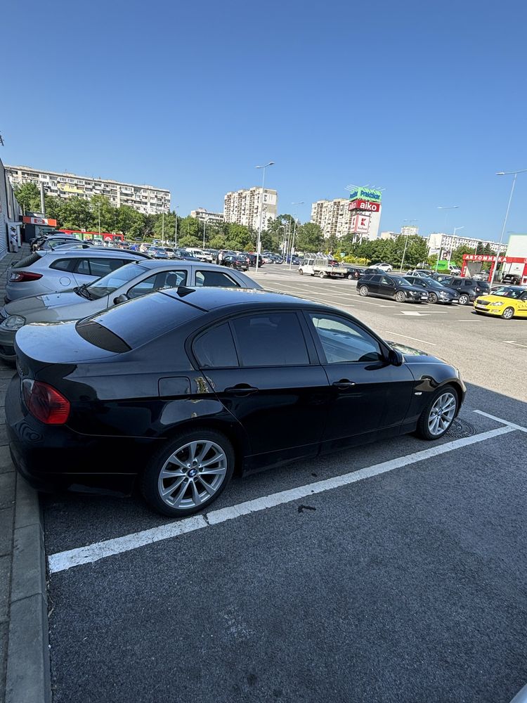 BMW Е90 320d 2006 година