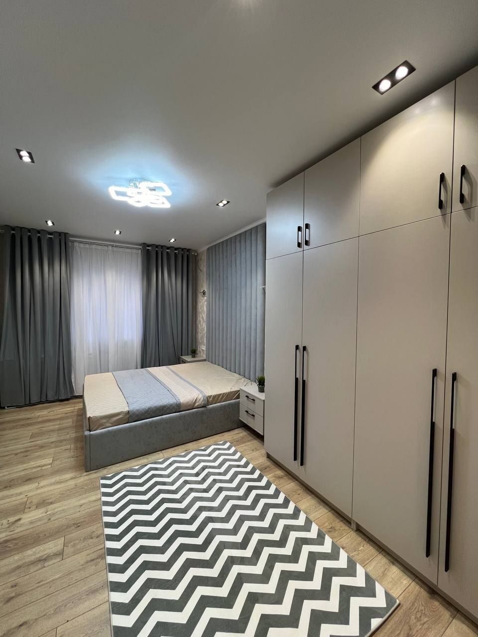 | МЕТРО ХАМЗА ²3/2/4 ЗЕРКАЛКА Чиланзар 7кв 48м² продаётся квартира