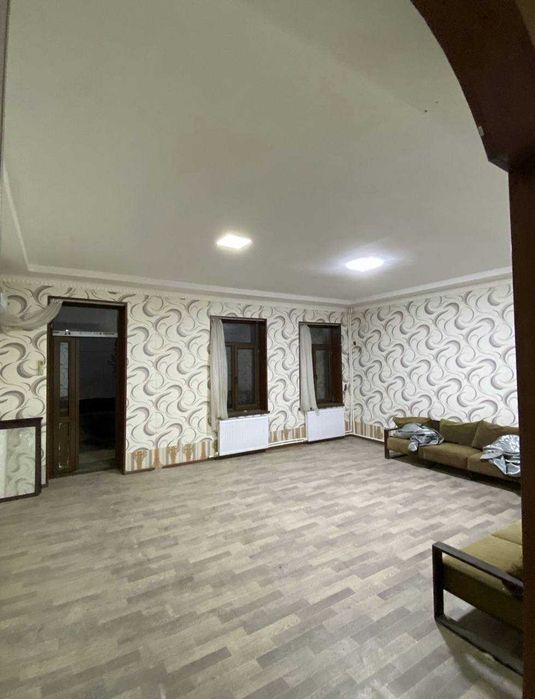 2 каватли 5 хонали+ подвал 1,7 сотокдан иборат булган ховли сотилмокда