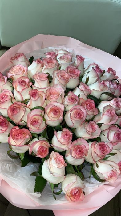 Свежий большой букет 51 роза