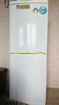 Холодильник LG б/у продам срочно!