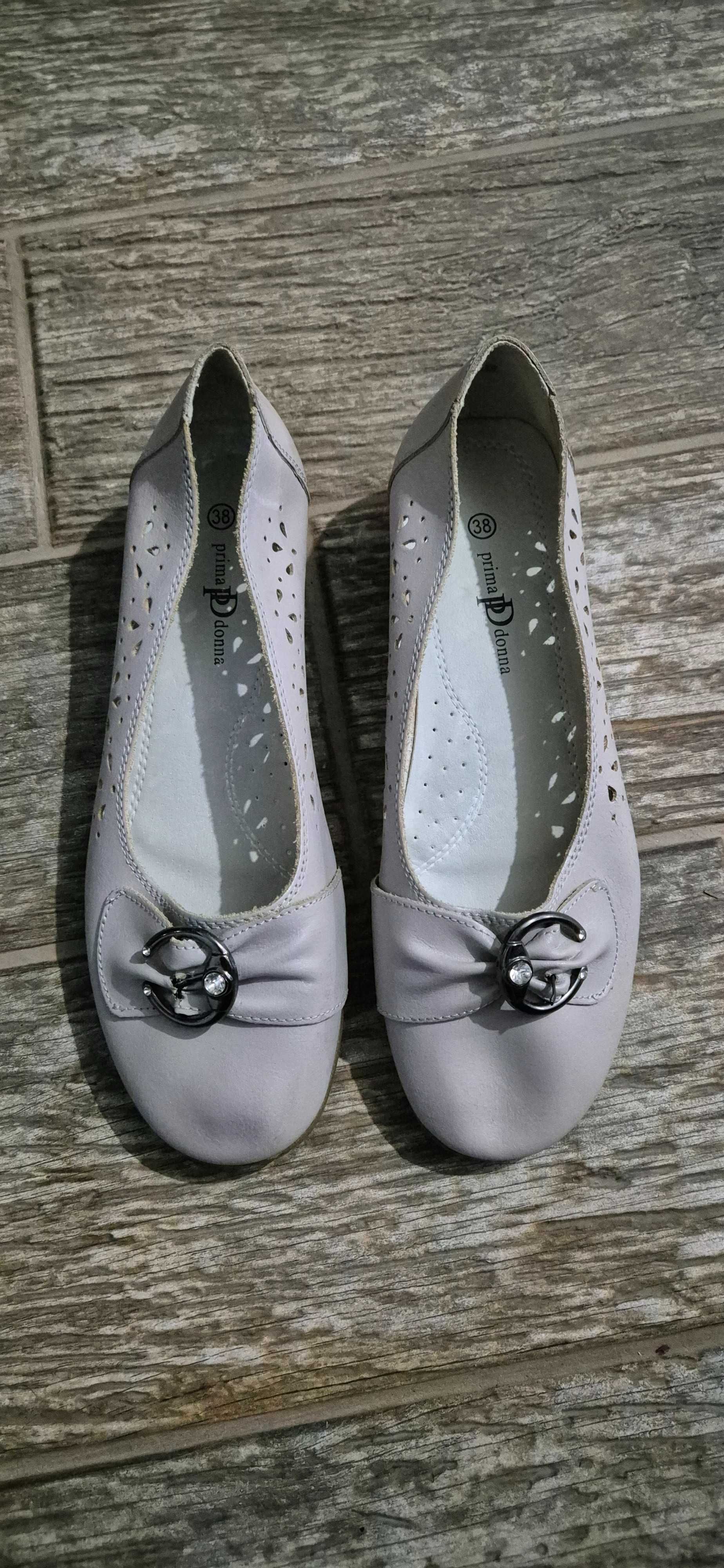 Balerini/pantofi din piele PrimaDonna fara toc marimea 38
