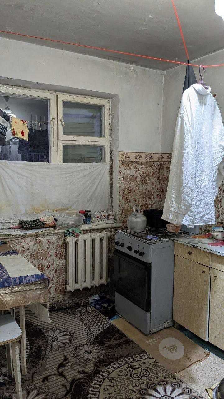 Фрунзиский Саёхат магазини 2 хонали квартира сотилади.ID: 285626
