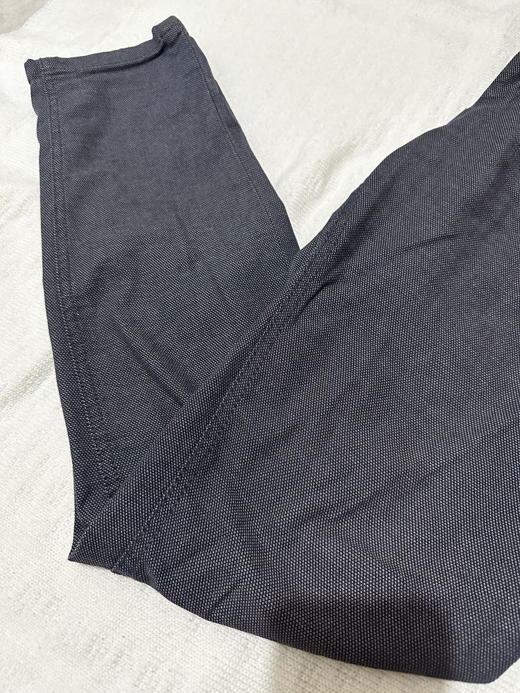 Pantaloni barbati zara