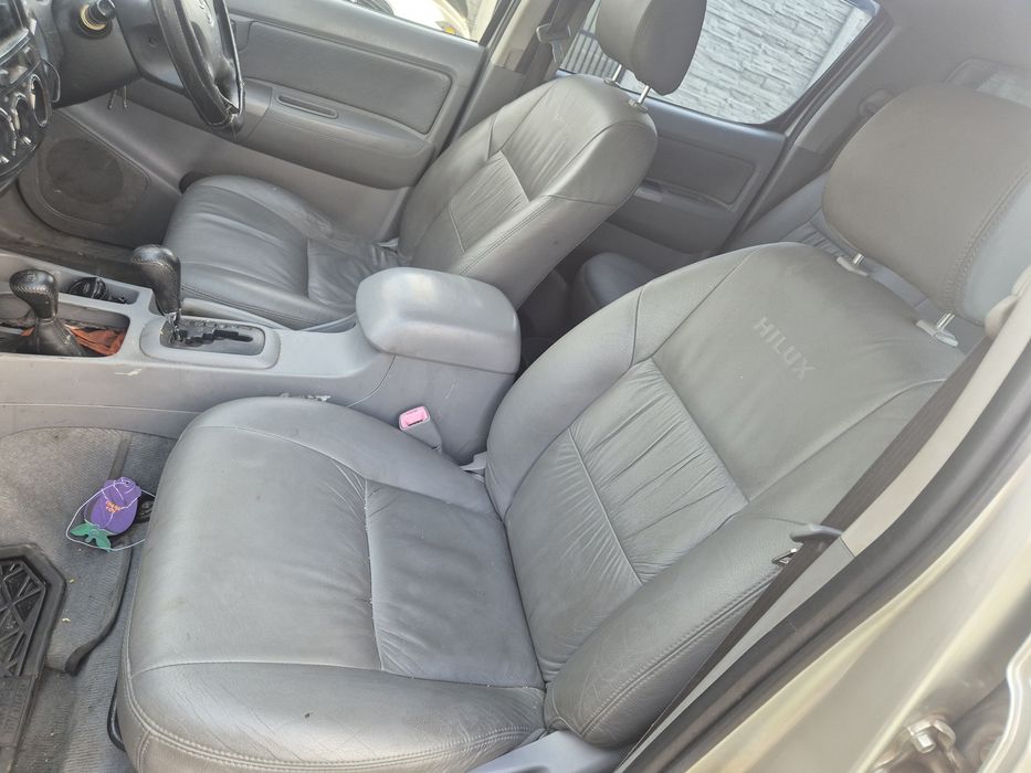 Dezmembrez Toyota Hilux 2006-2012 3.0 Invincible