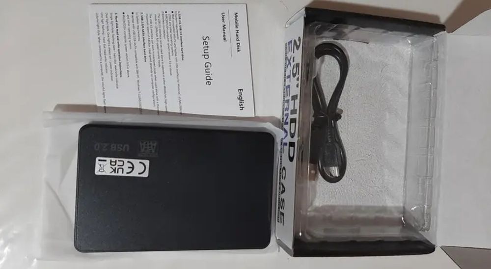 NOU HDD extern 256 GB cablu inclus