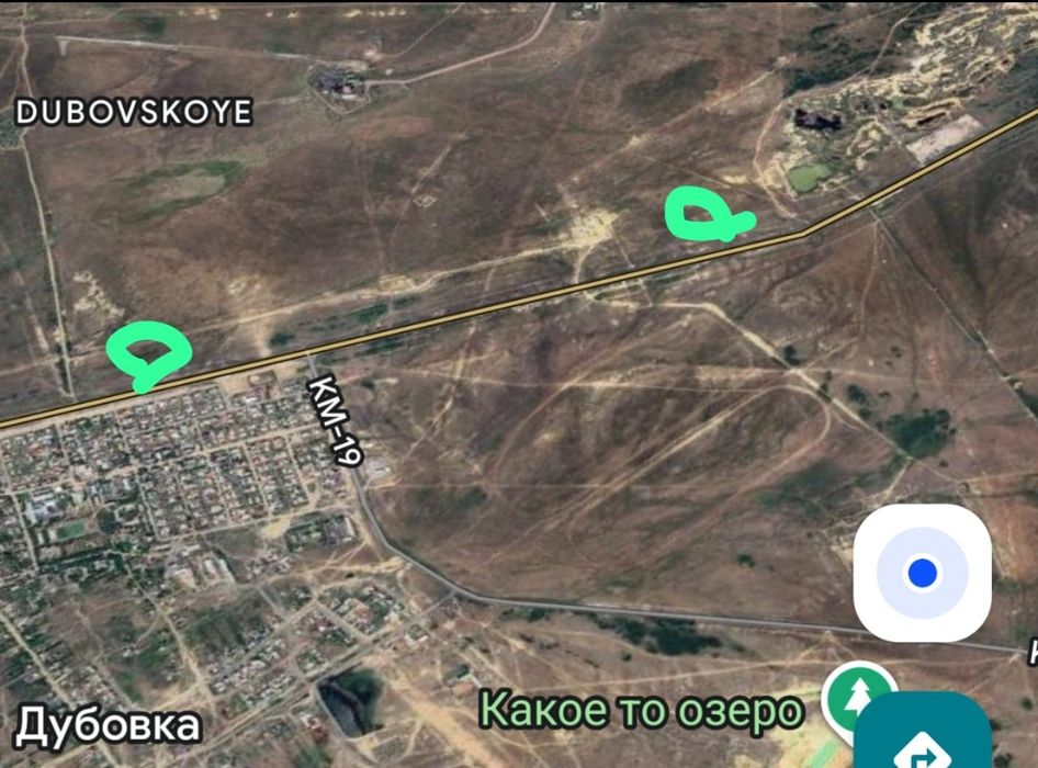 Продаю земельный участок вдоль дороги