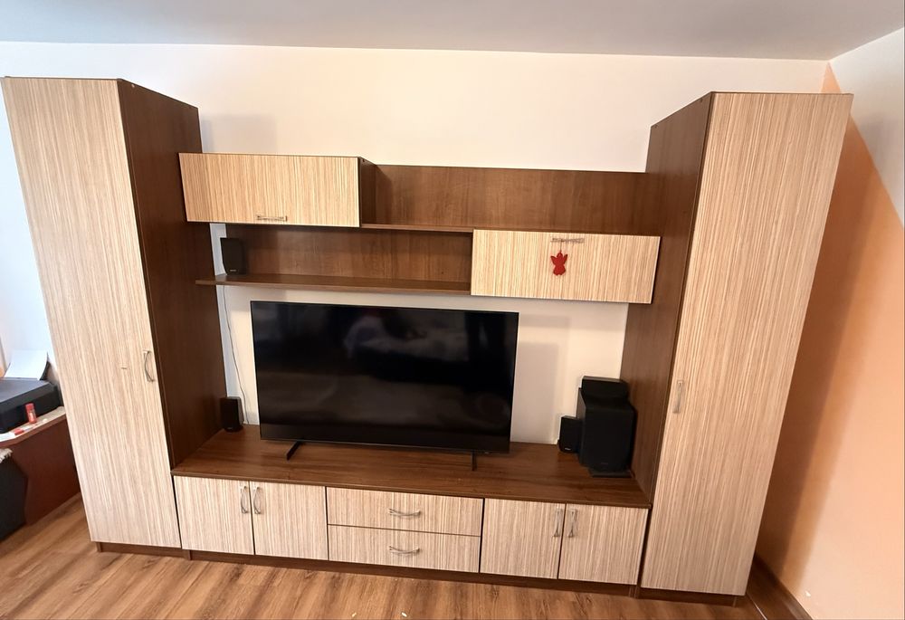 Vând mobila living