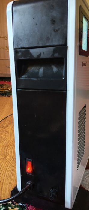 Calorifer electric Vortex cu termostat digital – stare foarte bună