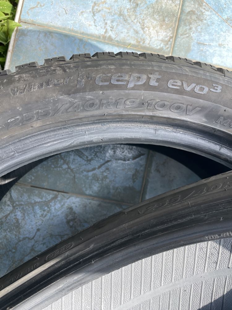 Зимни гуми Hankook 255/40/19 dot2022