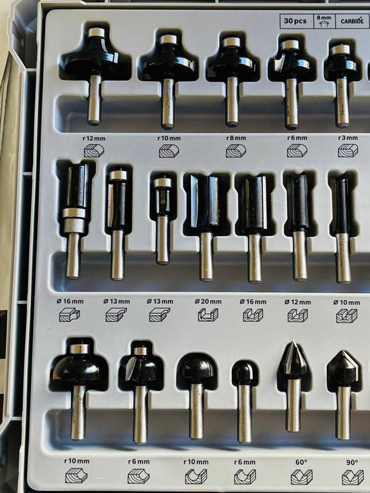 Set mixt 30 de freze Bosch Professional (pentru freze cu ax de 8 mm)