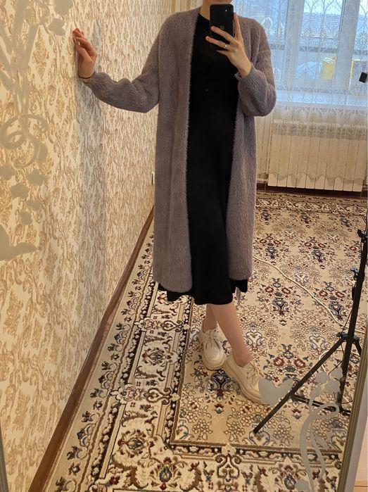 Продаю теплые кардиганы и черные платья