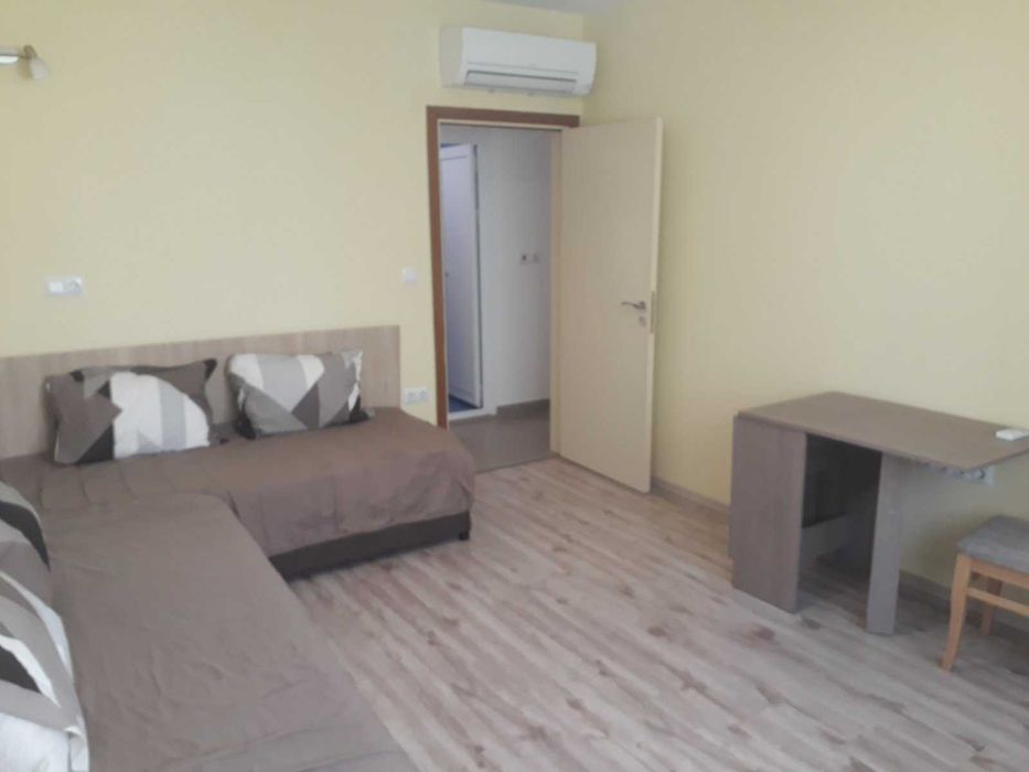 Дава се под наем Тристаен апартамент в София, Зона Б-19 - 76 кв.м за 703.8 € - Снимка #1