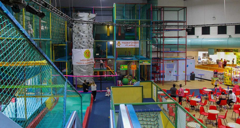 Лабиринты и игровые площадки