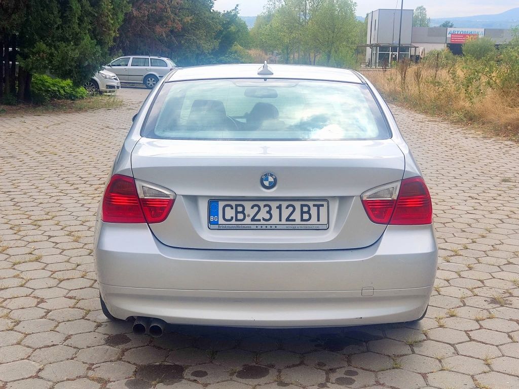 BMW E90 328i американска