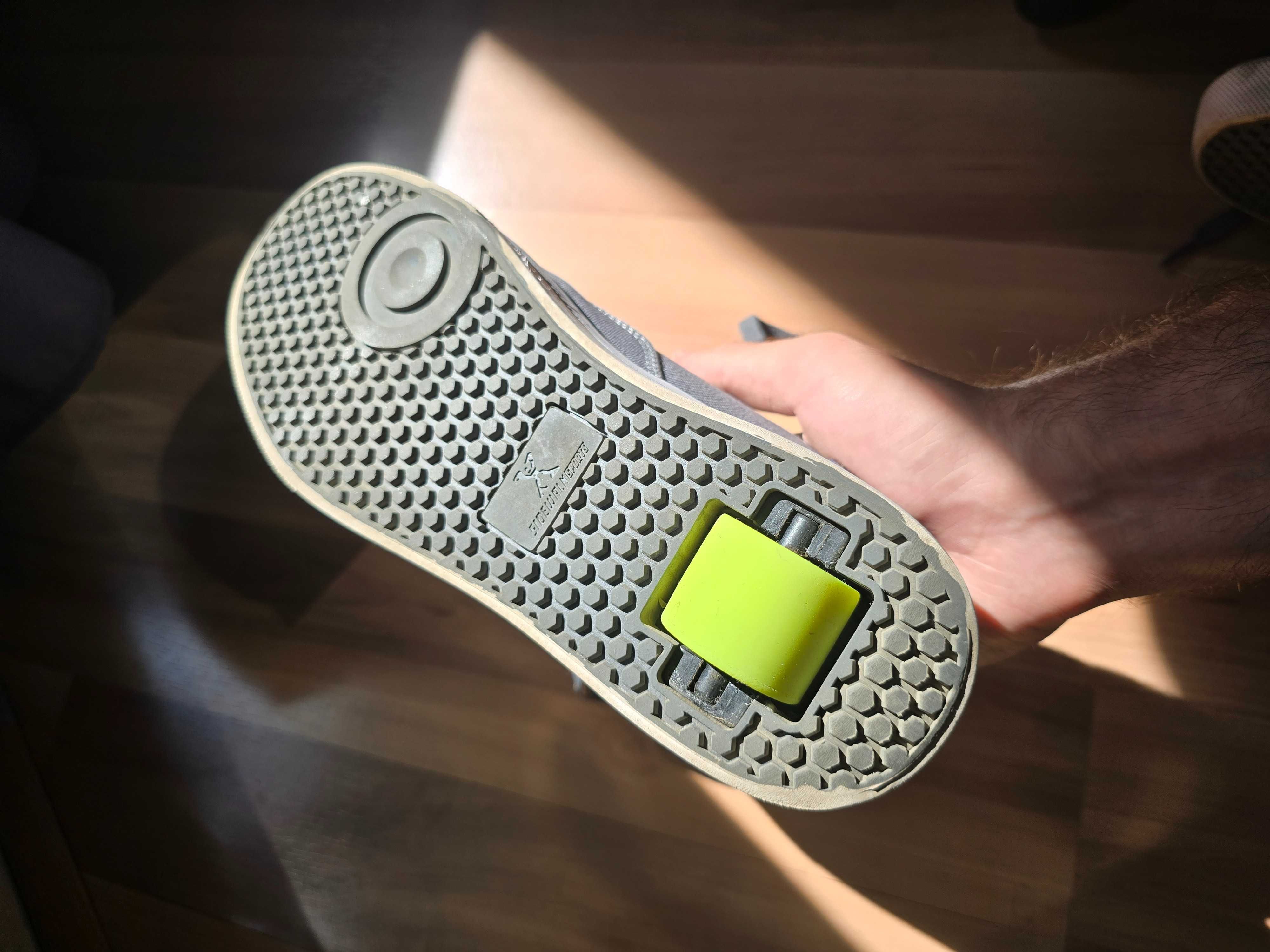 Маратонки с колелца Heelys Sidewalk Sports