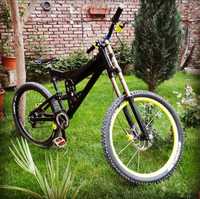 Bicicleta downhill