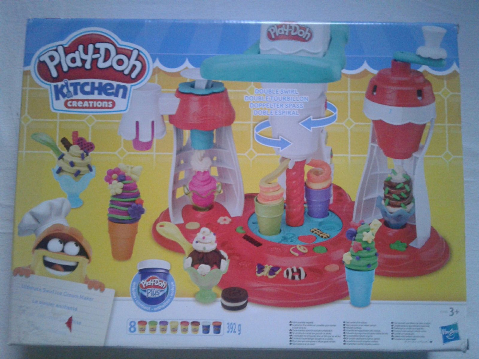 Set plastilina Fabrica de inghetata PlayDoh 8 culori, nou, sigilat