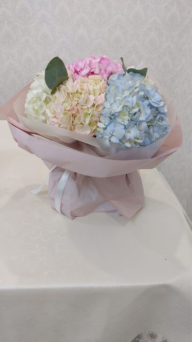 Гүл сатылады (бу)