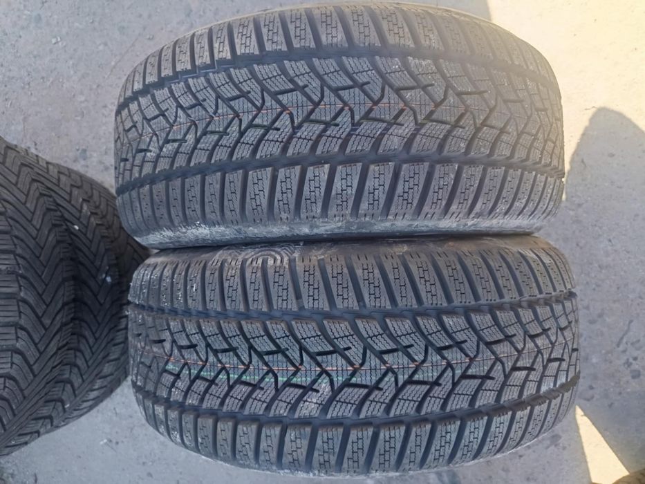 215/50/17  2 броя Dunlop.Гумите са чисто нови,не са монтирани  на джан