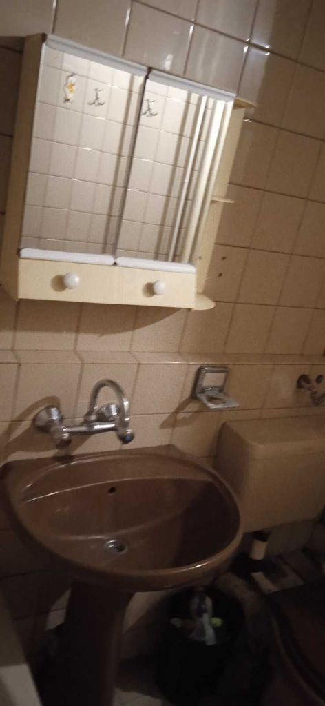 Дава се под наем Двустаен апартамент в Перник, Изток - 66 кв.м за 357 € - Снимка #5