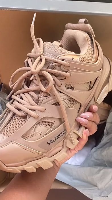 Balenciaga Tracks - beige