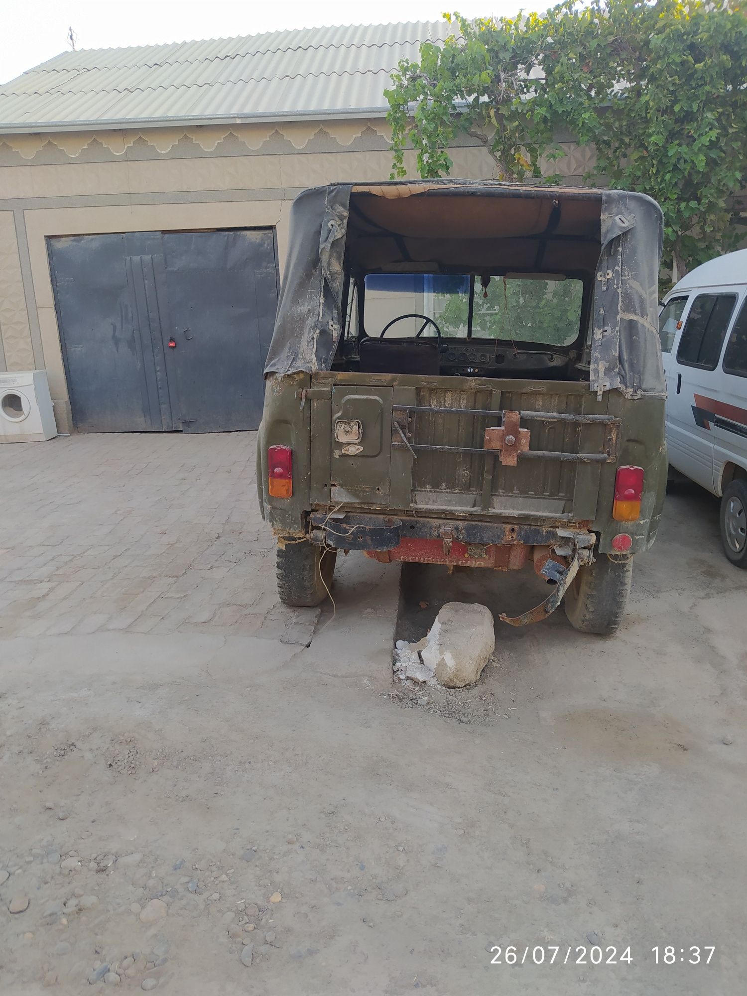 Uaz sotiladi holati yaxshi yangi mator yangi gaz balon qoyilgan.propan