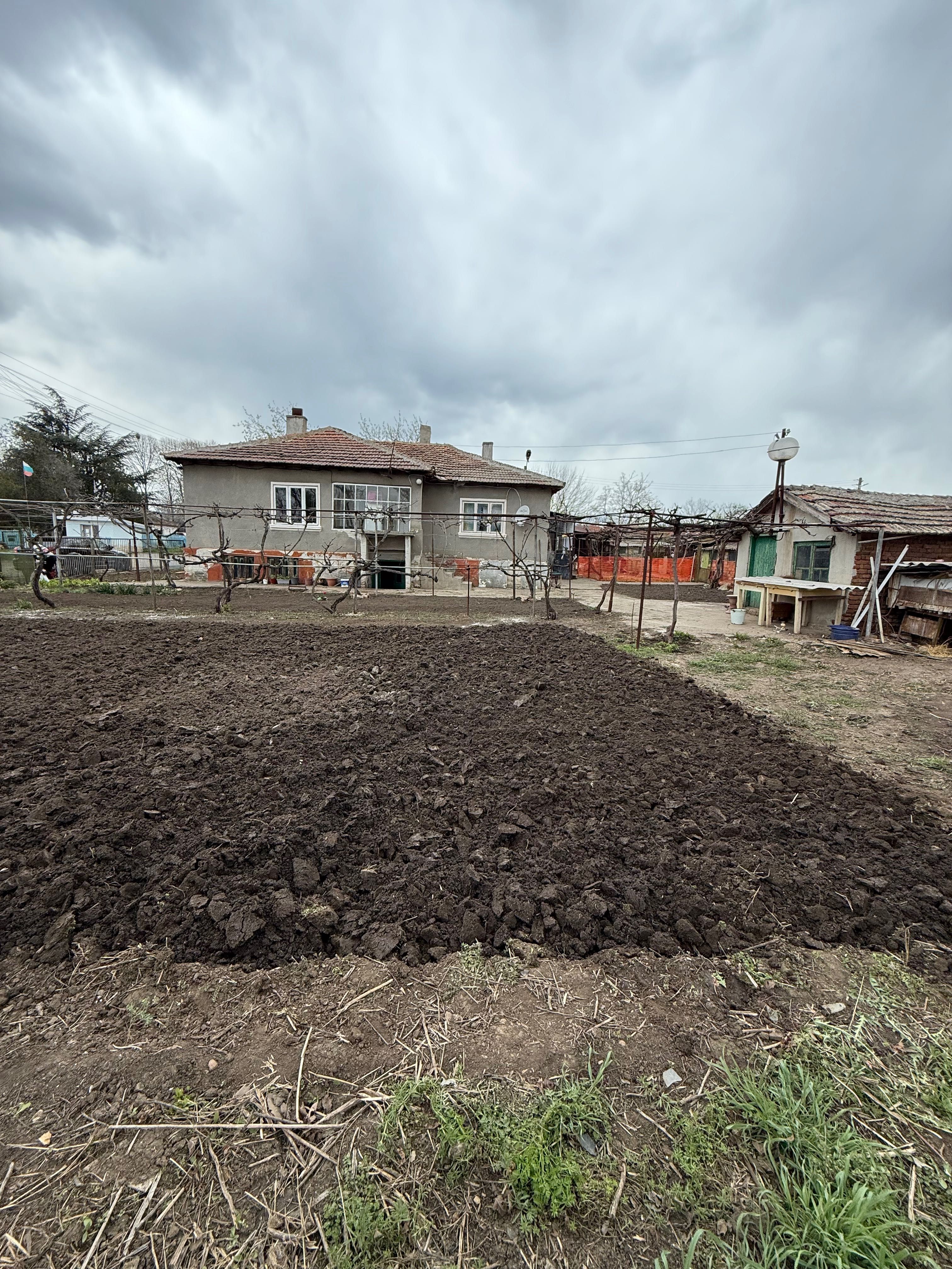 продавам къща 75 кв