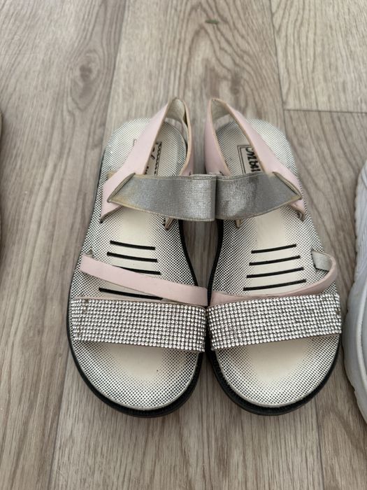 Обувь и одежда для девочек