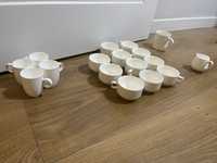 Посуда: кружки, стаканы, чашки кофейные белые, молочница