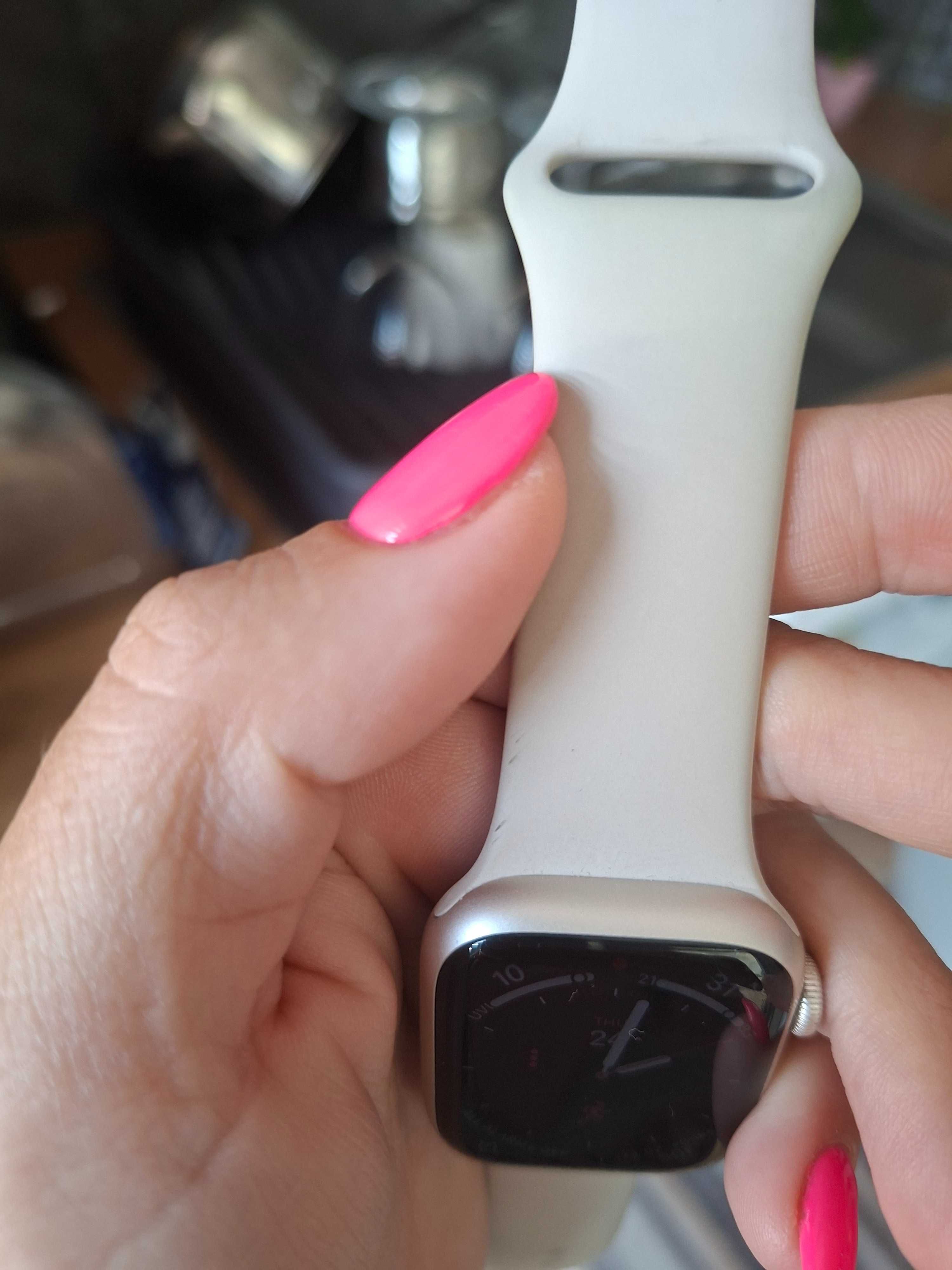 Часовник Apple Watch Series 7 (GPS + Cellular).