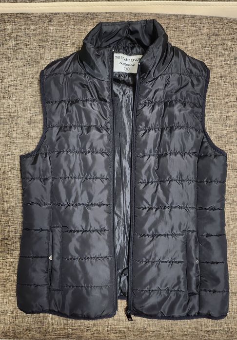Продам жилет р. 40-42
