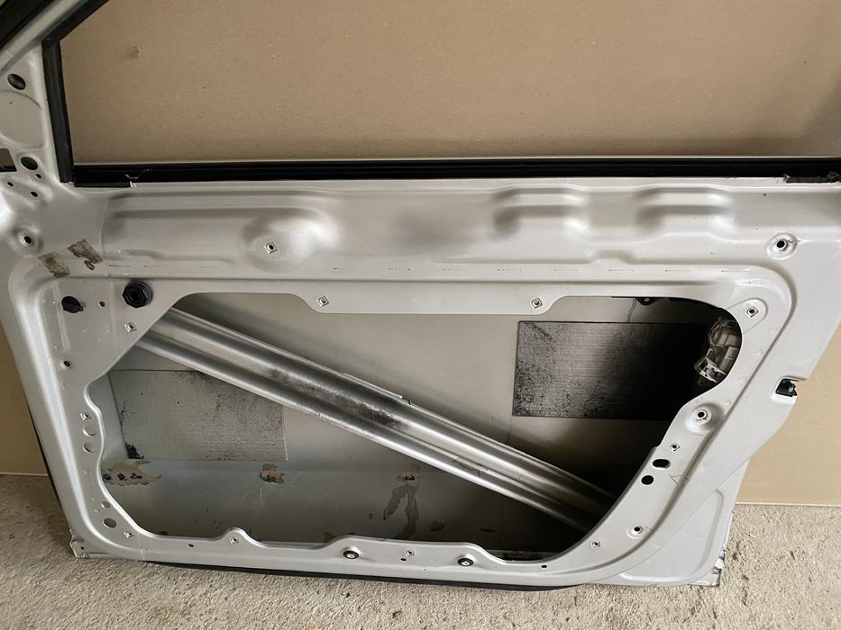 Vand usa dreapta fata passat b6