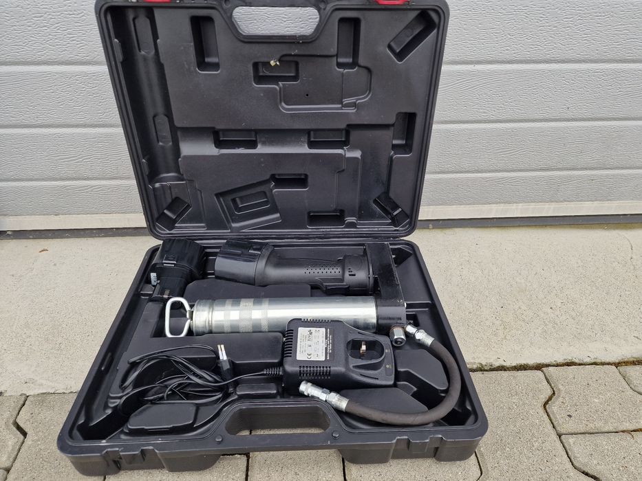 Pistol /Pompă electrică de  gresare pe baterii WURTH Professional