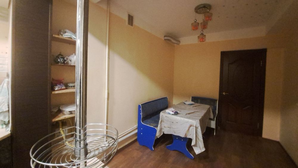 Чирчик шахар 
Навои атлант тепасида  
#1-хона 1-этаж 
Квартира ижар