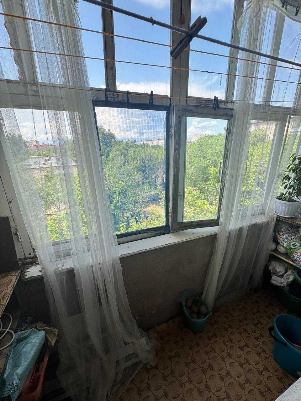 Продаётся 1 ком квартира в 7 мкрн, ул. 50 Лет Октября 80. 5,8 мил!