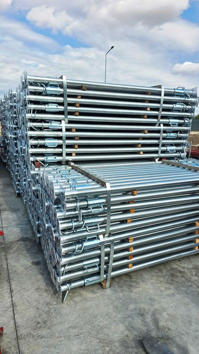 Vindem popi metalici telescopici deschidere 3,6 m