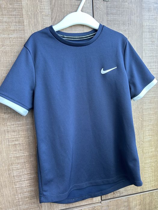 дрехи Nike, размер 137-147