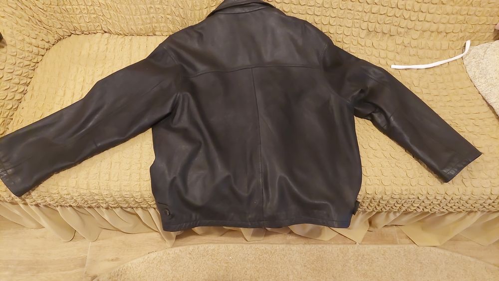 Scurtă din piele naturala